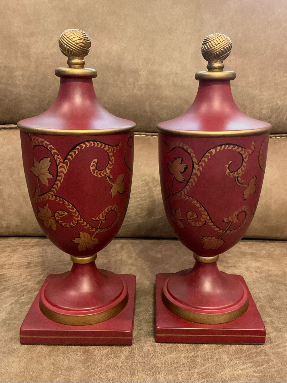 Set of 2 Oriental Accent Red Urns